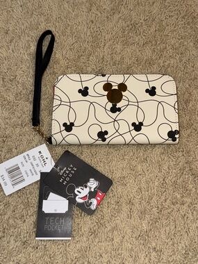 Mickey Mouse Cream & Black Wristlet Wallet